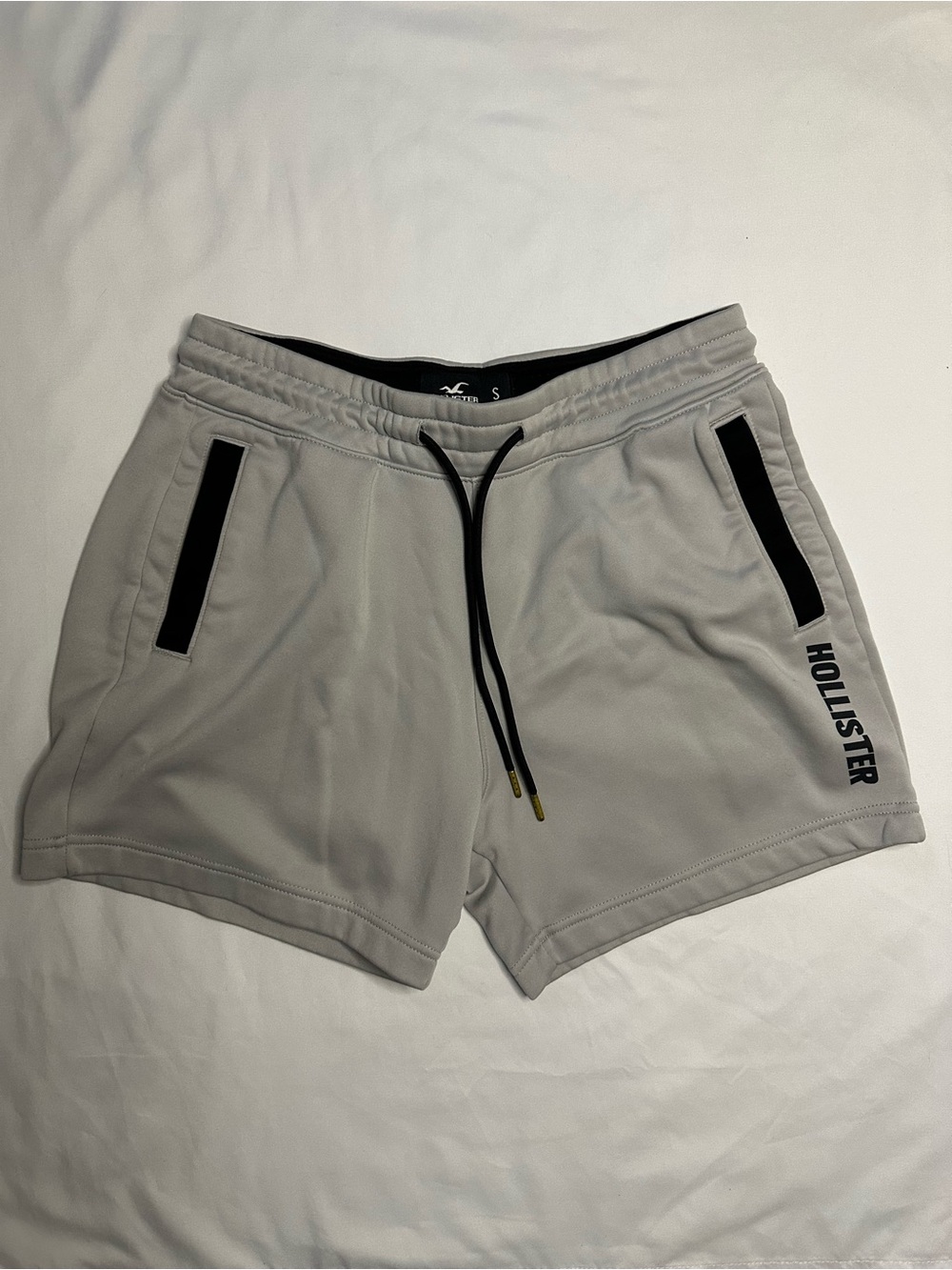Hollister Co. gray & black shorts